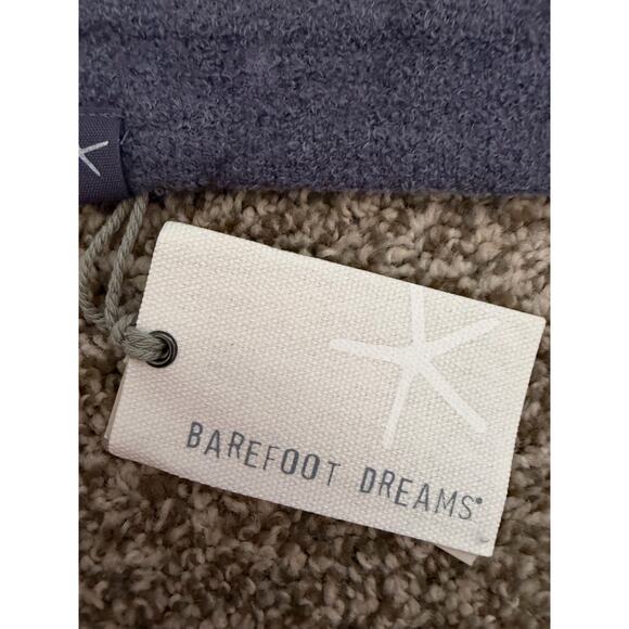 New Barefoot Dreams Cozy Beanie in Smoky Gray Flecked Plush Fabric - Picture 5 of 7